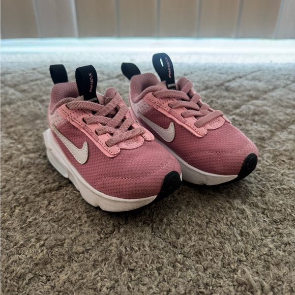Nike Kids Sneakers in Pink and White - Picture 1 of 3